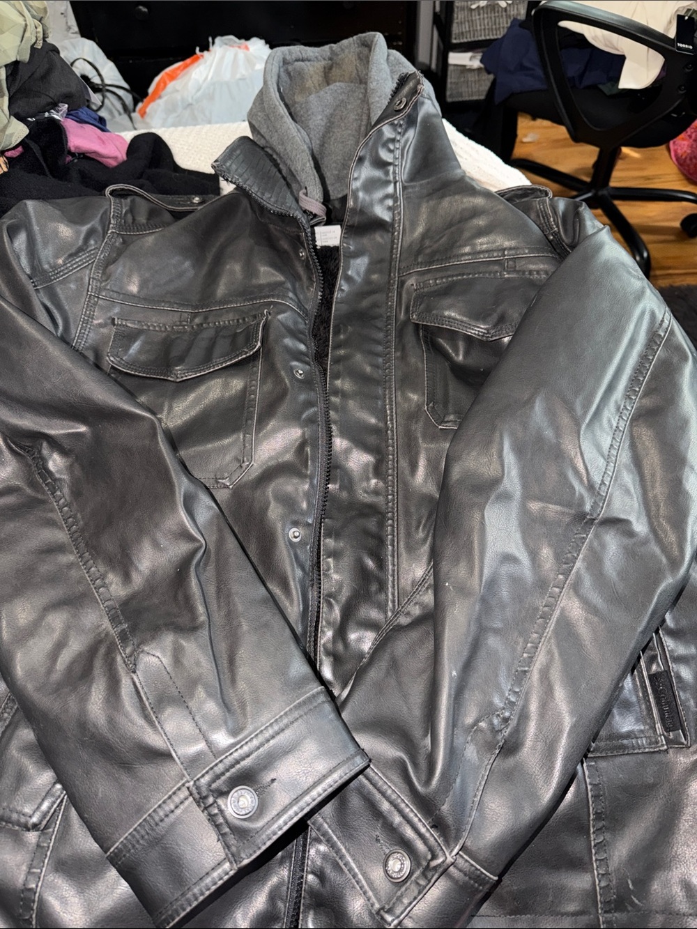 Columbia Black Bomber-Style Leather Jacket with Grey Neck Liner